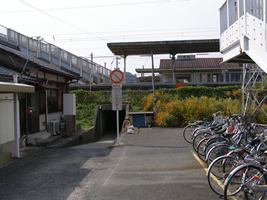 JR四辻駅