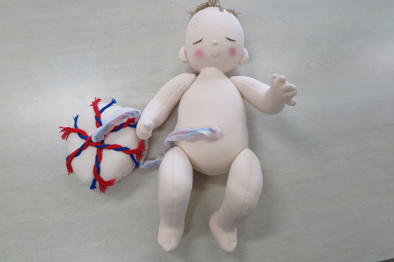 赤ちゃん人形（抱っこ体験用）